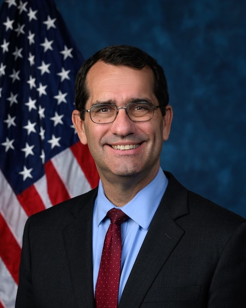 photo of representative Derek Schmidt